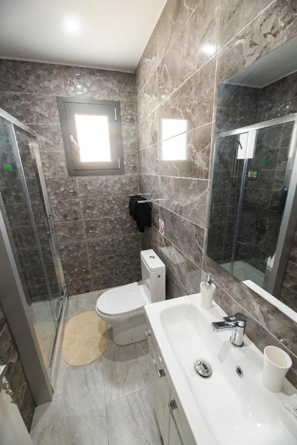 Kato Paphos 1BR near Paphos Harbour/Beach/Sea Exterior foto